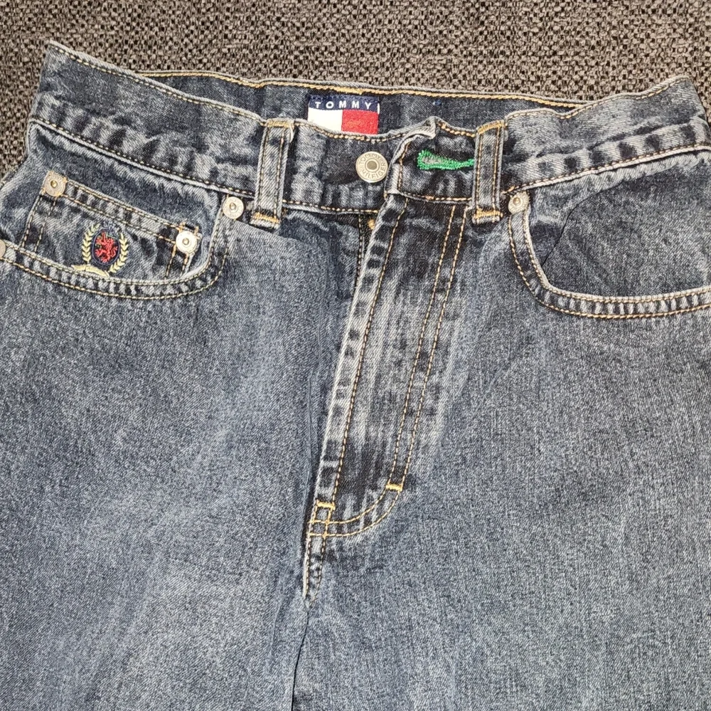 BOYS SIZE 8 TOMMY HILFIGURE JEANS